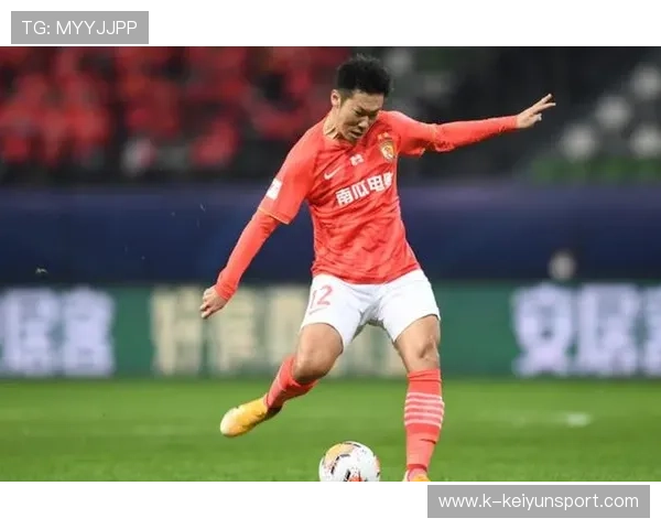 山东泰山通过换边找到突破口并几乎建功